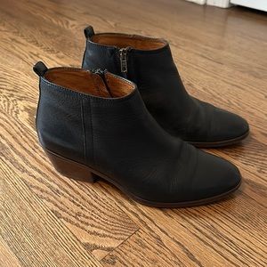 Madewell Black Leather Ankle Bootie size 7